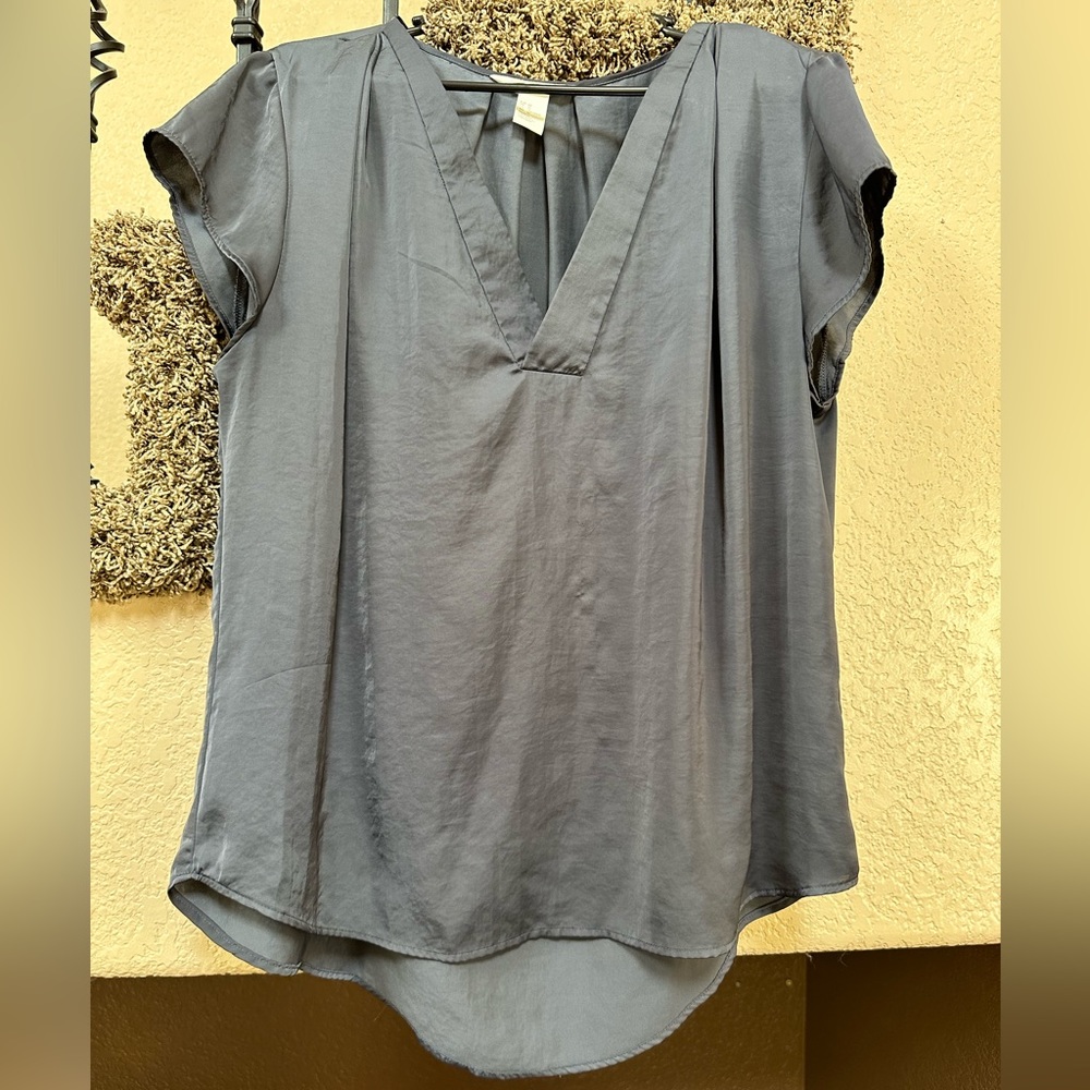 H&M size 14 shirt